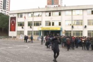 Liseyi ayağa kaldıran taciz! G&ouml;revli ve m&uuml;d&uuml;r g&ouml;revden alındı