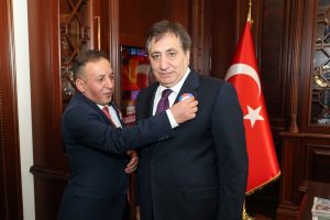 Bursa Vergi Dairesi Başkanı Karakaş'tan Vali K&uuml;&ccedil;&uuml;k'e ziyaret