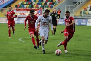 Boluspor, Altınordu'yu gol yağmuruna tuttu