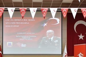 &Ccedil;ocukların 'rol modeli' Bursa İl Jandarma Komutanı Tuğgeneral Hacıoğlu oldu