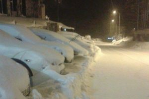 Bursa Uludağ'da kar kalınlığı bir bu&ccedil;uk metreye yaklaştı
