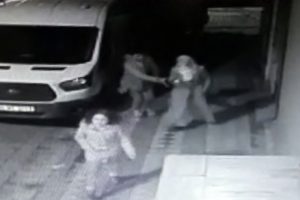 &Ccedil;ocuğunun yanında kapka&ccedil; şoku!