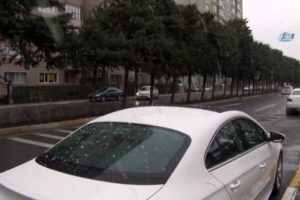 İstanbul'da 2 il&ccedil;ede lapa lapa kar