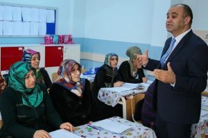 23 torundan sonra &ouml;ğrenci oldu