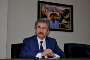 Bursa U&Uuml; İneg&ouml;l İşletme Fak&uuml;ltesi Dekanı istifa edeceğini a&ccedil;ıkladı