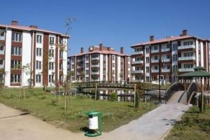 D&uuml;zce Belediyesi makam aracından sonra 47 daireyi sattı