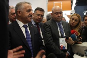 Bakan Arslan'dan T&uuml;rk Telekom a&ccedil;ıklaması