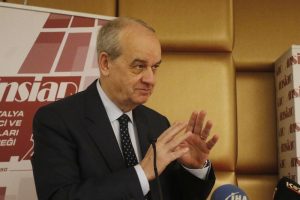 İlker Başbuğ: "Afrin kesinlikle haklı bir operasyon"