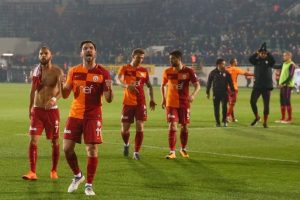Sinan G&uuml;m&uuml;ş: ''Bizim a&ccedil;ımızdan iyi skor''