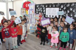 Miniklere istismardan korunma eğitimi