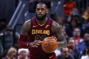 LeBron James'in 'triple-double'ı galibiyet getirdi