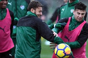 Bursaspor taktik ağırlıklı &ccedil;alıştı