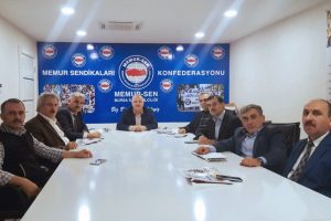 Memur-Sen Bursa İl Temsilcisi Şeker: "28 Şubat millete ve değerlerine karşı al&ccedil;ak&ccedil;a bir ihanettir"