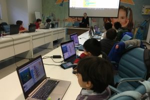 Geleceğin m&uuml;hendisleri Bursa Bilim ve Teknoloji Merkezi'nde yetişiyor