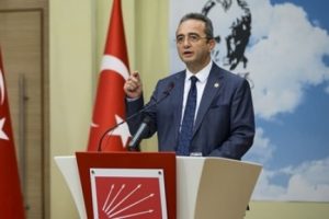 CHP S&ouml;zc&uuml;s&uuml; Tezcan: Bu teklif milletvekili hırsızlığıdır