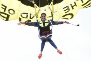 Burcu Biricik '8. G&uuml;n' i&ccedil;in u&ccedil;tu!