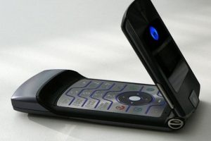 Bir d&ouml;nemin efsanesi Motorola RAZR geri d&ouml;n&uuml;yor!