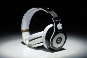 Apple &uuml;st seviye bir kulaklık geliştirecek