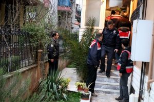 Bursa dahil 3 ilde tefecilik ve tarihi eser operasyonu