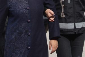 G&uuml;len'in akrabasına 7 yıl 6 ay hapis cezası