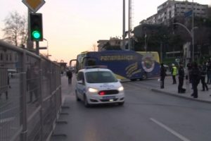 Beşiktaş ve Fenerbah&ccedil;e, Vodafone Park'a geldi