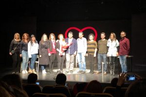 Bursa'da Barış Lions Kulub&uuml;'nden 'Aşk 1 Şey Değildir' oyunu