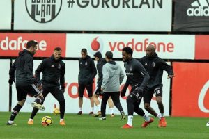 Beşiktaş Trabzonspor ma&ccedil;ı hazırlıklarına başladı
