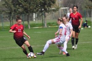 U19 Kadın Milliler, Polonya'yı tek golle ge&ccedil;ti