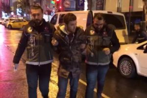 Kadınlara cinsel organını g&ouml;steren Ma&ccedil;ka Parkı sapığı yakalandı!