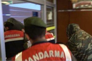 Yakalanan Yunan askerlerinin cep telefonundan bu g&ouml;r&uuml;nt&uuml;ler &ccedil;ıktı