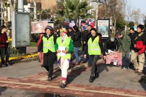 Anneler, şiddet ve tecav&uuml;zlere "dur" demek i&ccedil;in Ankara'ya y&uuml;r&uuml;yor