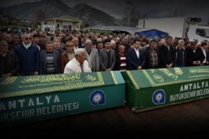 Babasının acısına iki saat dayanabildi