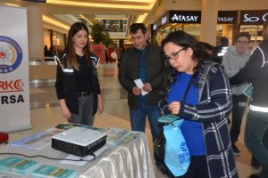Bursa'da AVM'de narkotik k&ouml;peğiyle uyuşturucuyla m&uuml;cadele