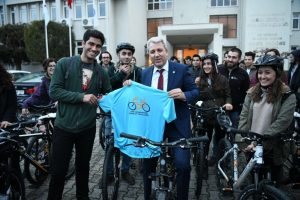 Ege'li &ouml;ğrenciler kendi bisikletlerini tasarladı