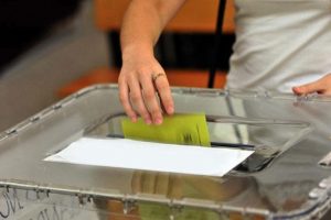 AK Parti'den erken se&ccedil;im a&ccedil;ıklaması