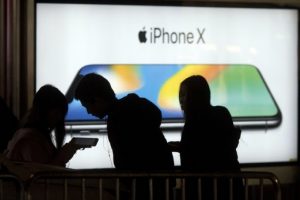 BİM'de iPhone X satışa sunulacak! BİM'de iPhone X kaç para?