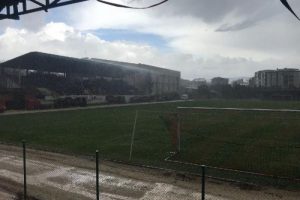 Orhangazi Belediyespor - Kemerspor 2003 ma&ccedil;ı yoğun yağıştan etkilendi