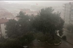 Bursa Mudanya'da şiddetli yağmur ve dolu etkili oldu!
