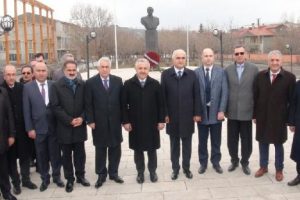 Bak&uuml;-Tiflis-Kars Demiryolu i&ccedil;in Kars'ta bir araya geldiler