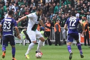 Sakaryaspor evinde farklı kazandı