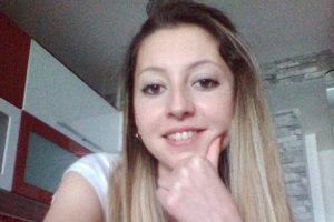 Gen&ccedil; kadının cesedi tarlaya g&ouml;m&uuml;l&uuml; halde bulundu