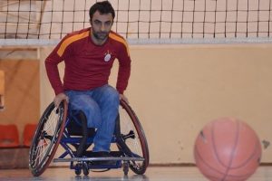 '19 yıl ge&ccedil;ti lamba sallanıyor korkuyorum'