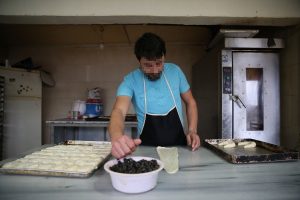 Bursa'da uyuşturucudan kurtuldu ekmeğinin peşine d&uuml;şt&uuml;