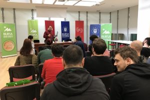 Bursa'da gen&ccedil;ler yeni medyayı dinledi