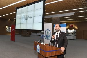 Bursa Yıldırım Belediyesi personeline iletişim semineri