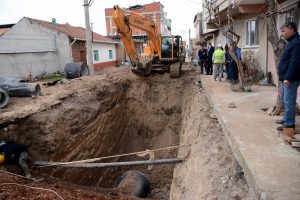 Bursa Karacabey'de alt yapı &ccedil;alışmaları b&uuml;t&uuml;n hızıyla devam ediyor