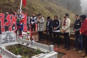 Beşiktaşlı taraftarlardan anlamlı ziyaret