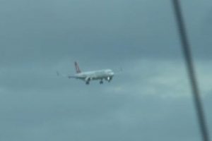 Pilot: Kule yanımdan kamyon ge&ccedil;ti!