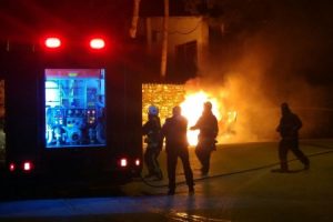 LPG'li otomobil Bursa Uludağ Yolu'nda alev alev b&ouml;yle yandı...