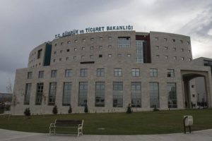 G&uuml;mr&uuml;k ve Ticaret Bakanlığı 20 personel alacak